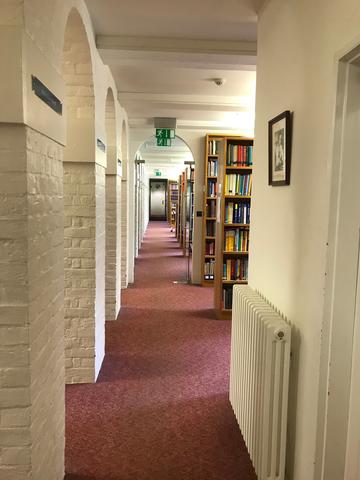 lmh library interior 2:4