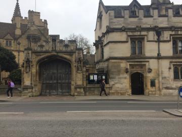 magdalen – lodge – alternative gate (1:2)