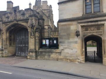 magdalen – lodge – alternative gate (2:2)